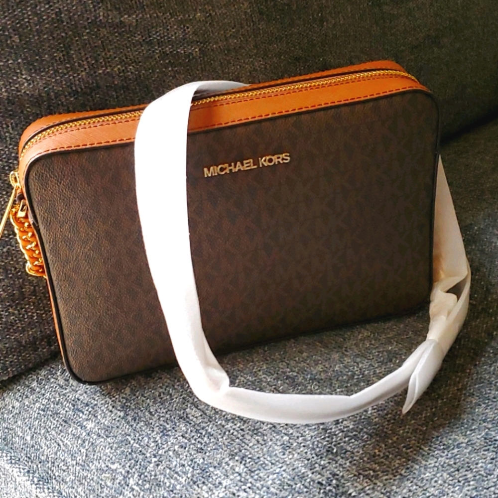 Michael Kors Crossbody(Brand New w/ Tags)